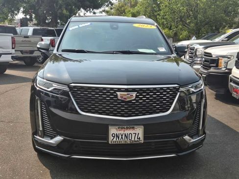 Used 2023 Cadillac XT6 Premium Luxury AWD/4WD image 2