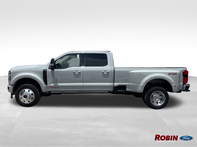 New 2026 Ford F450 Platinum w/ FX4 Off-Road Package AWD/4WD image 2