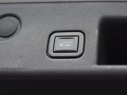 Certified 2020 Chevrolet Equinox LT FWD image 18