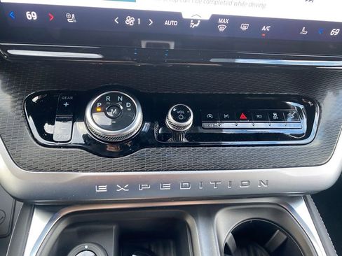 New 2026 Ford Expedition Max Platinum w/ Stealth Appearance Package image 21