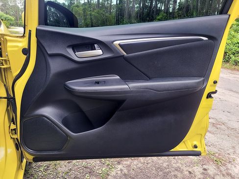 Used 2015 Honda Fit EX image 27