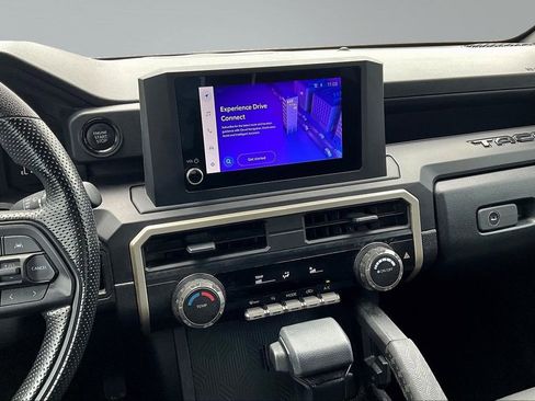 Used 2025 Toyota Tacoma SR image 11