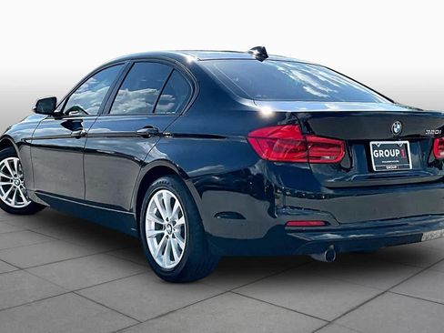 Used 2018 BMW 320i Sedan RWD image 12