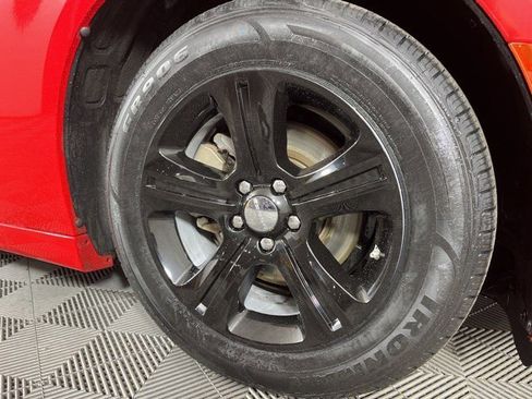 Used 2022 Dodge Charger SXT image 10