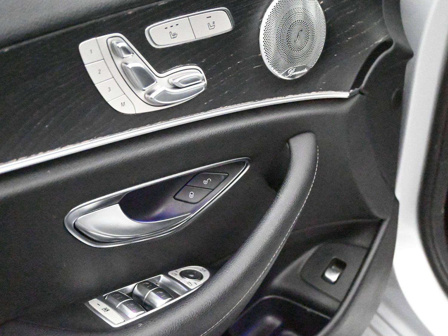 Used 2019 Mercedes-Benz E 300 4MATIC image 7