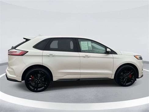 Certified 2019 Ford Edge ST w/ Equipment Group 401A image 3