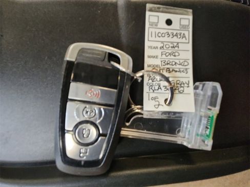 Used 2024 Ford Bronco Outer Banks image 32