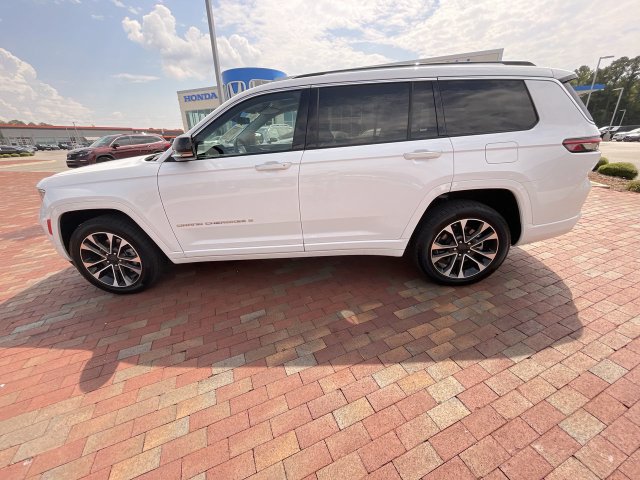 Used 2021 Jeep Grand Cherokee L Overland w/ Luxury Tech Group IV AWD/4WD image 30