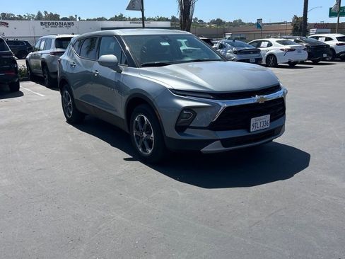 Used 2025 Chevrolet Blazer LT AWD/4WD image 12