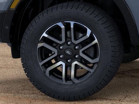 New 2025 Ford Ranger Lariat w/ FX4 Off-Road Package image 19