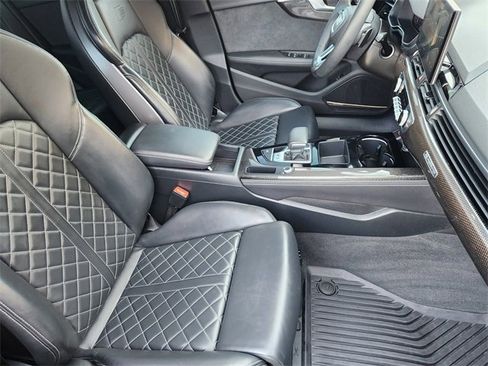 Used 2023 Audi S4 Prestige image 10