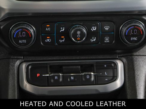 Used 2023 GMC Acadia SLT w/ Technology Package FWD image 20