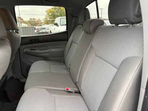 Used 2014 Toyota Tacoma 4x4 Double Cab w/ TRD Off-Road Package image 14