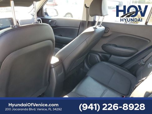 Certified 2023 Hyundai Venue Limited image 18