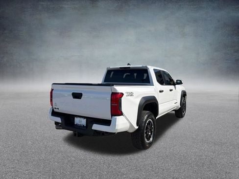Used 2024 Toyota Tacoma TRD Off-Road image 6