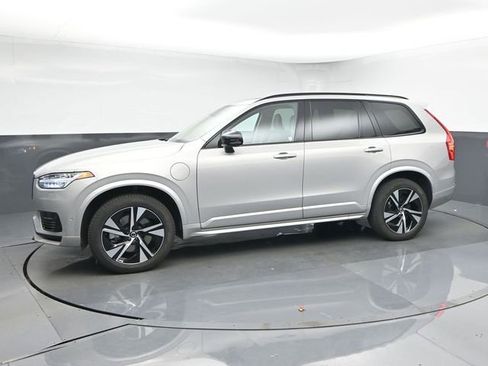 Used 2023 Volvo XC90 T8 Plus image 4