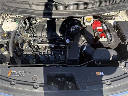 Used 2018 Ford Explorer Limited image 22