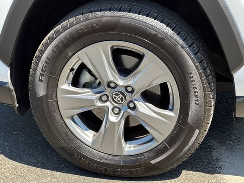 Used 2024 Toyota RAV4 XLE FWD image 44