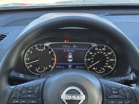 Used 2025 Nissan Altima 2.5 SV FWD image 39