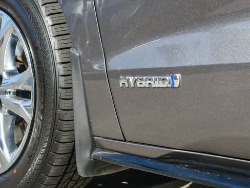 Used 2021 Toyota Sienna Platinum image 12