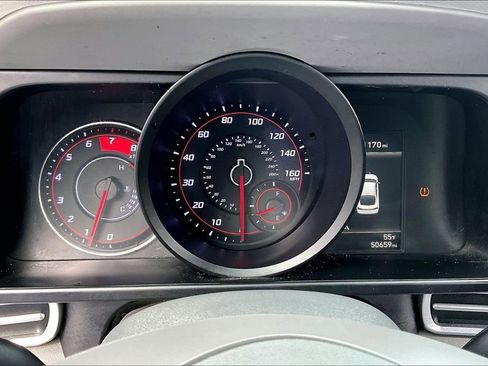 Used 2021 Hyundai Elantra SEL image 12