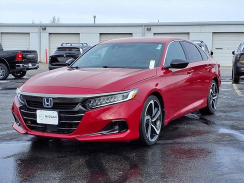Used 2022 Honda Accord Sport image 2