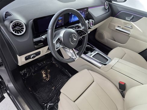 Certified 2025 Mercedes-Benz GLA 250 image 10