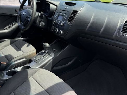 Used 2015 Kia Forte LX w/ Popular Package FWD image 9