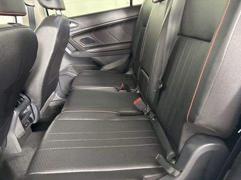 Used 2024 Volkswagen Tiguan Wolfsburg Edition image 21