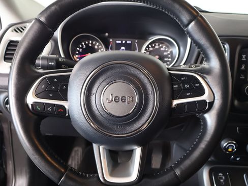 Used 2018 Jeep Compass Sport w/ Cold Weather Group FWD image 3