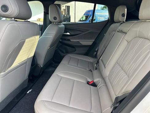 Used 2026 Buick Envista Avenir FWD image 21
