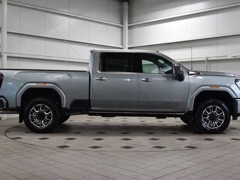 Used 2024 GMC Sierra 2500 Denali w/ Denali Reserve Package AWD/4WD image 9