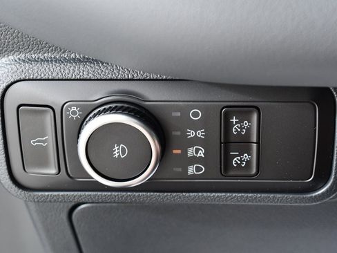 New 2025 Ford Explorer Active w/ Active Comfort Package image 32