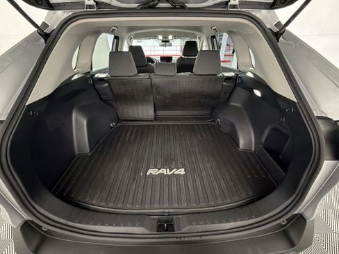 Used 2025 Toyota RAV4 XLE image 23