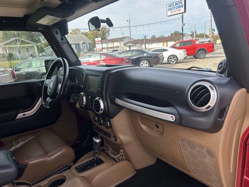 Used 2011 Jeep Wrangler Unlimited Rubicon w/ Trailer Tow Group image 26