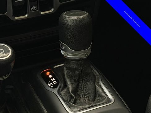 Used 2020 Jeep Gladiator Sport AWD/4WD image 18