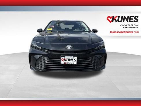 Used 2025 Toyota Camry LE FWD image 12