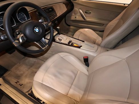 Used 2007 BMW Z4 3.0i RWD image 26