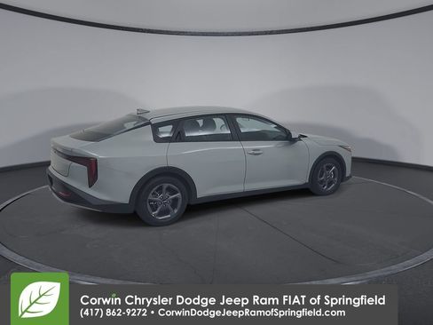 Used 2025 Kia K4 FWD image 17