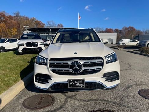 Certified 2022 Mercedes-Benz GLS 450 4MATIC image 4