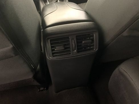 Used 2018 Nissan Rogue SV FWD image 32
