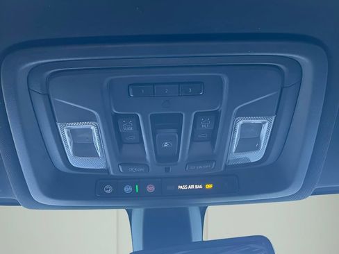 Used 2021 Chevrolet Silverado 1500 High Country w/ Z71 Off-Road Package image 27