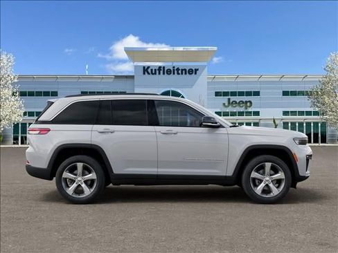 New 2026 Jeep Grand Cherokee Limited w/ Luxury Tech Group II AWD/4WD image 21