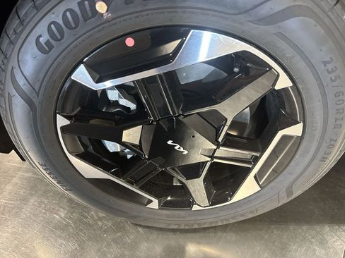 New 2026 Kia Sportage S image 10