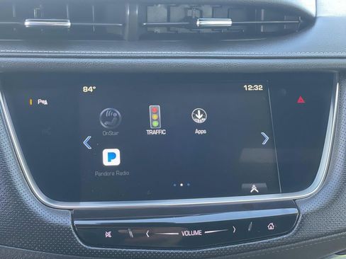 Used 2018 Cadillac XT5 Luxury w/ Driver Awareness Package image 11