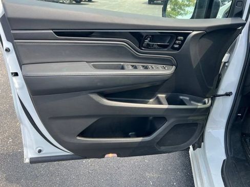 Used 2025 Honda Odyssey Elite image 20
