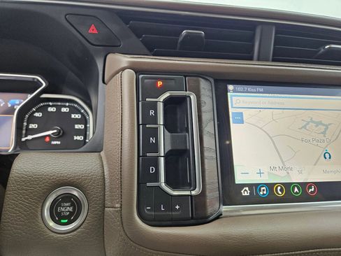 Used 2021 GMC Yukon Denali w/ Denali Premium Package image 20