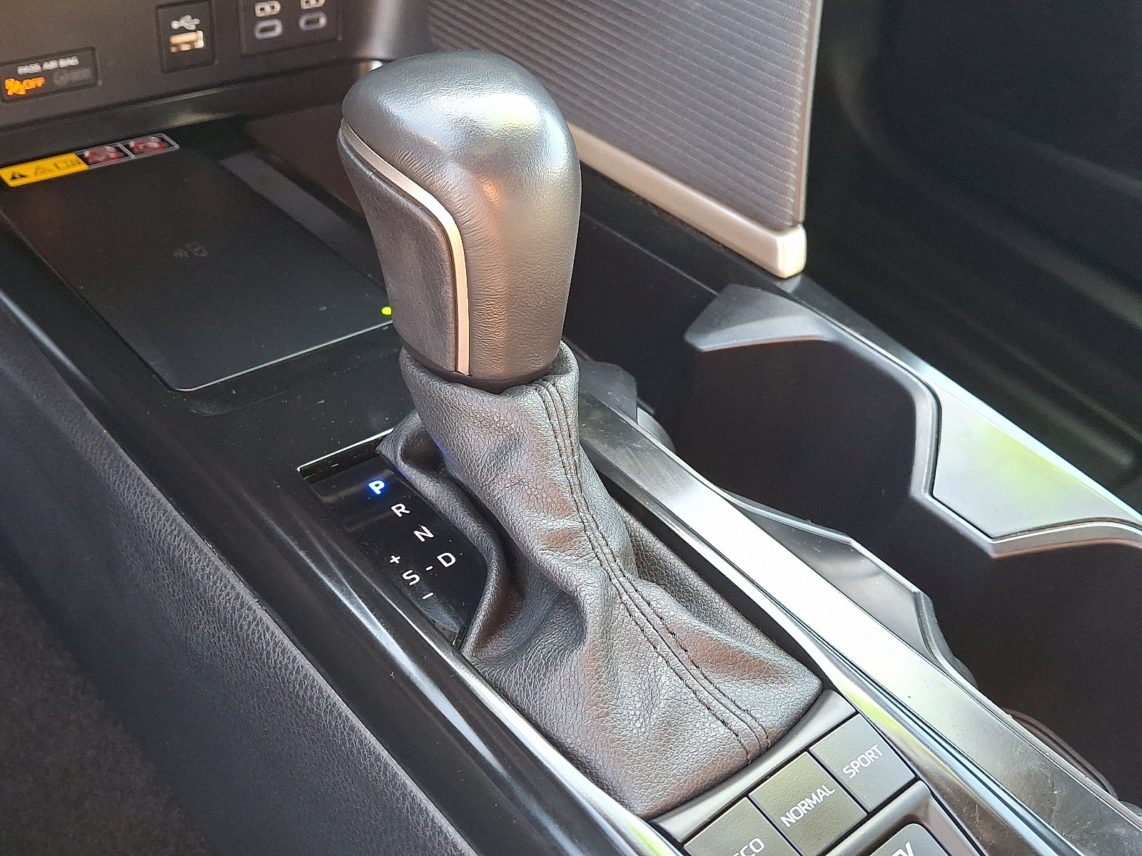 Certified 2025 Toyota Camry SE AWD/4WD image 15