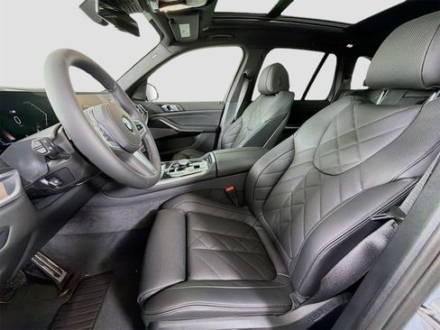 New 2026 BMW X5 xDrive40i w/ M Sport Package image 12