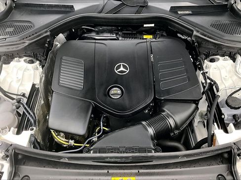 Used 2026 Mercedes-Benz GLC 300 image 9